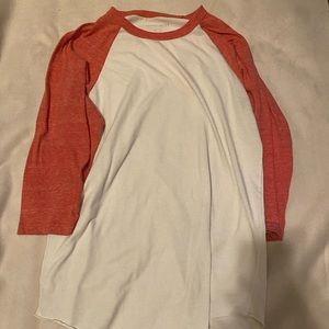 Mid sleeve buckle shirt